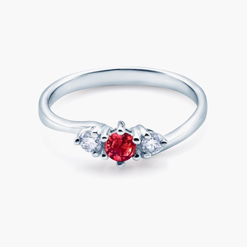 Pierścionek zaręczynowy SAVICKI: białe złoto, rubin